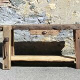 Very old oak carpenter's workbench - A charming piece of trade furniture.