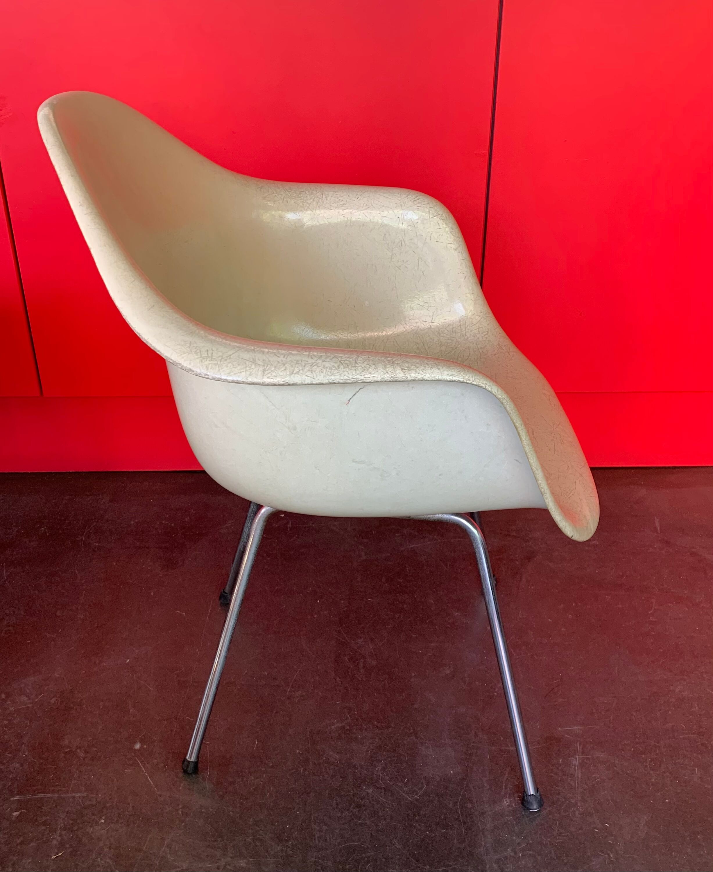 Fauteuil en fibre de verre de Charles & Ray Eames, Hermann Miller