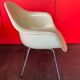 Fauteuil en fibre de verre de Charles & Ray Eames, Hermann Miller