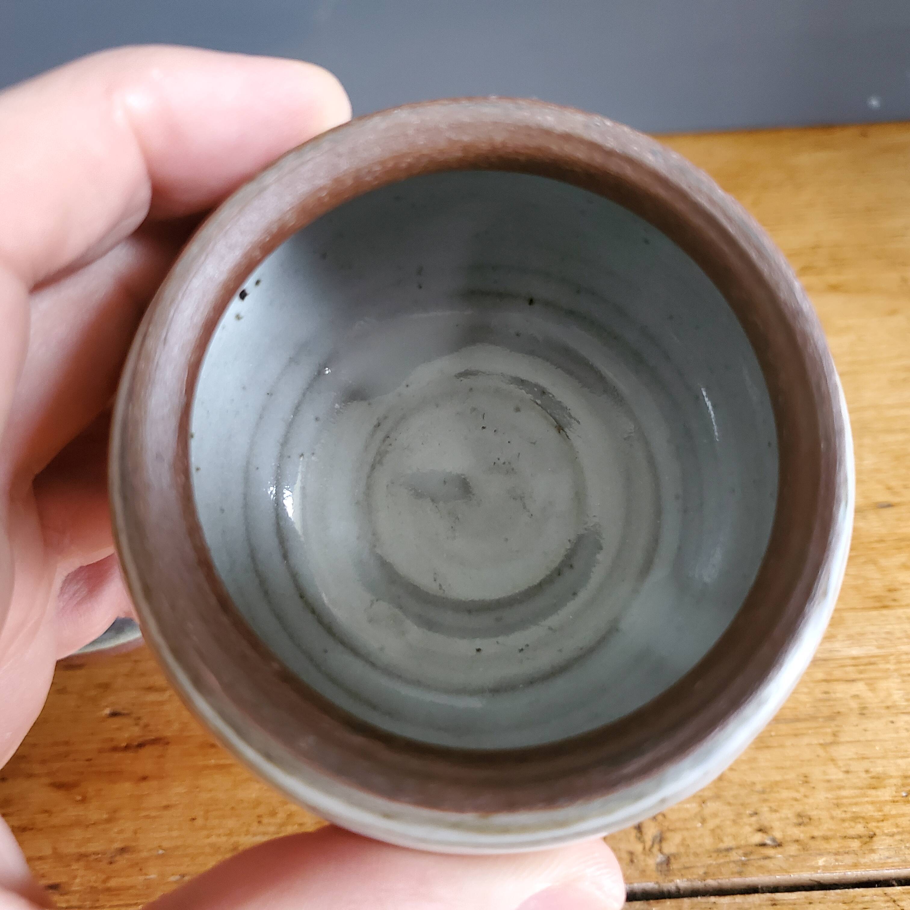 Covered pot in Poncé sandstone signed