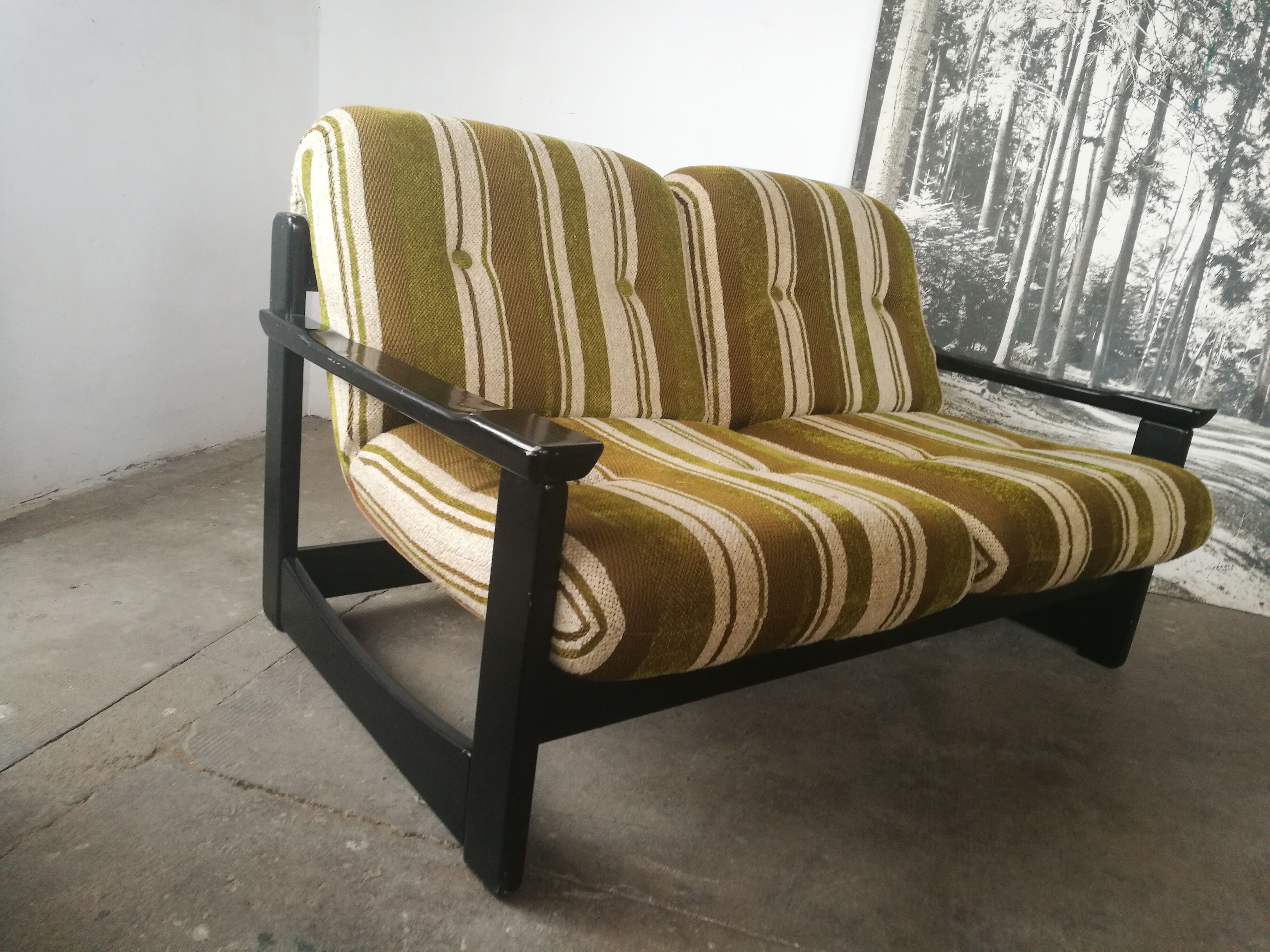 Modernist sofa from the 70s, 80s