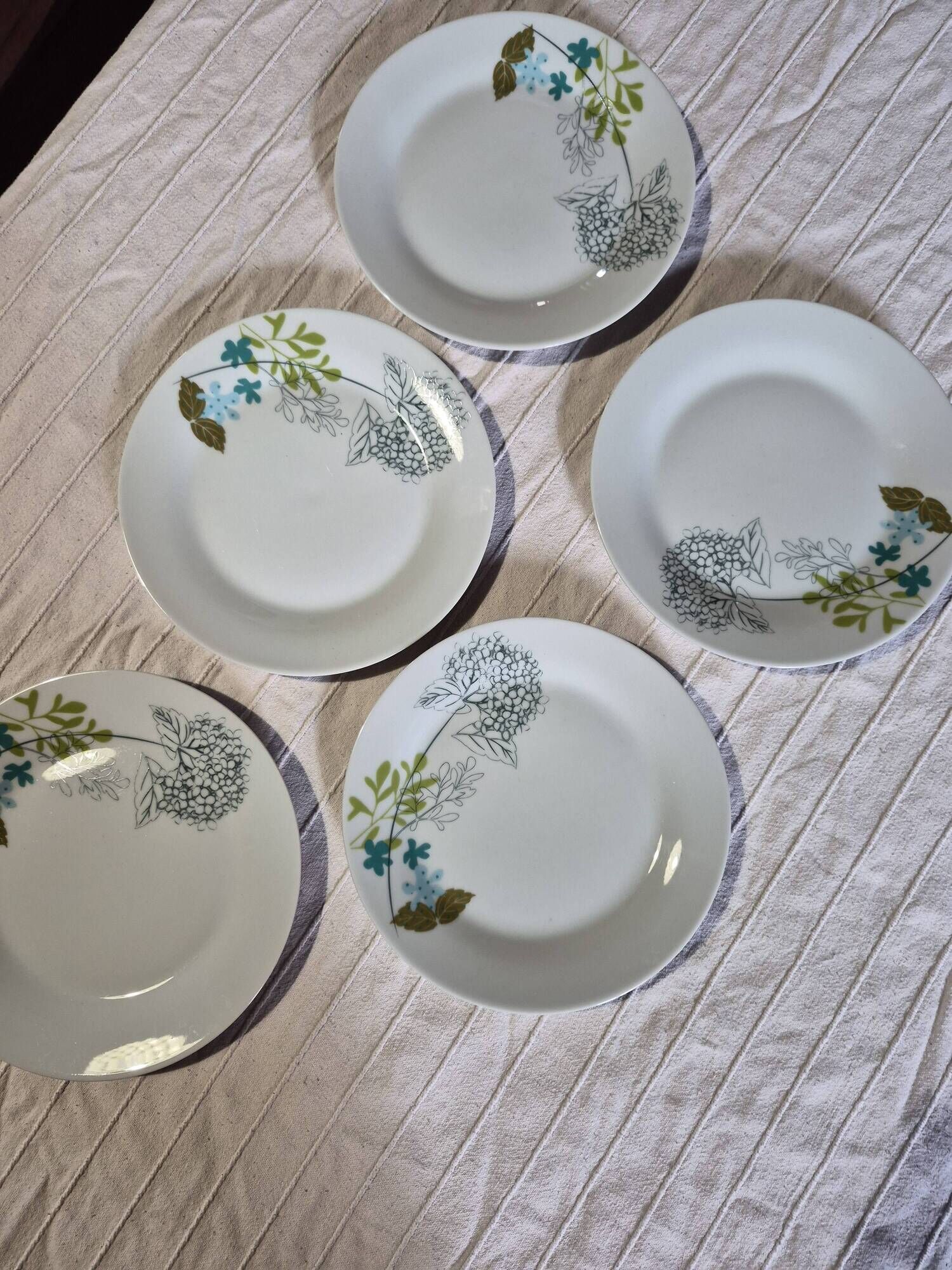 Lots plate Geneviève Lethu