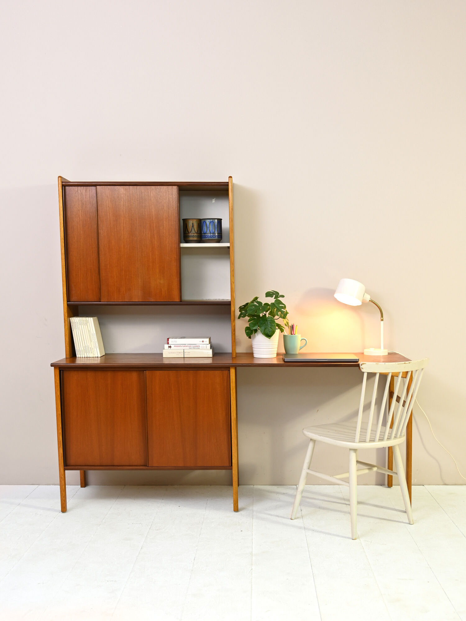 Scandinavian desk with bookcase and compartment with sliding doors