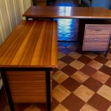 Corner desk