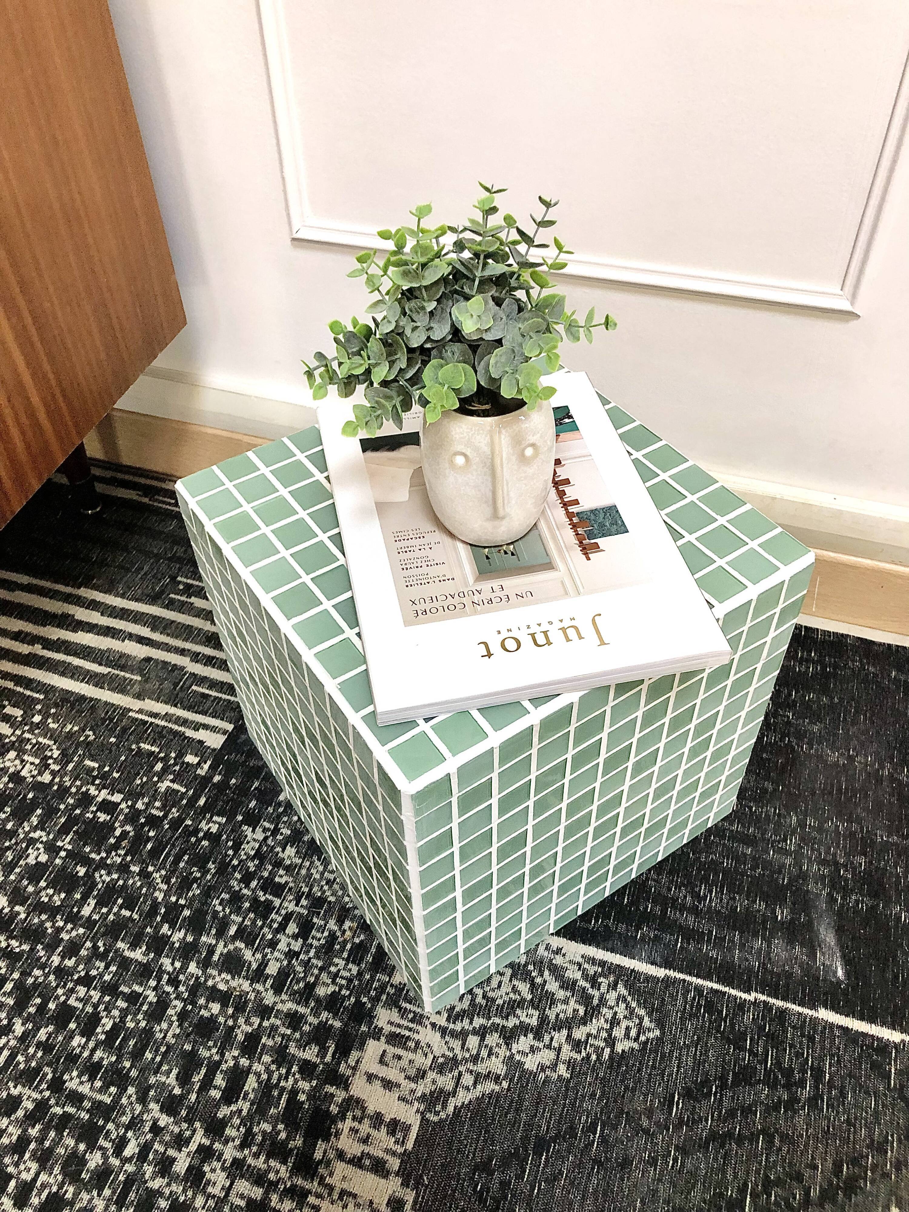 Cube sofa end in mosaic