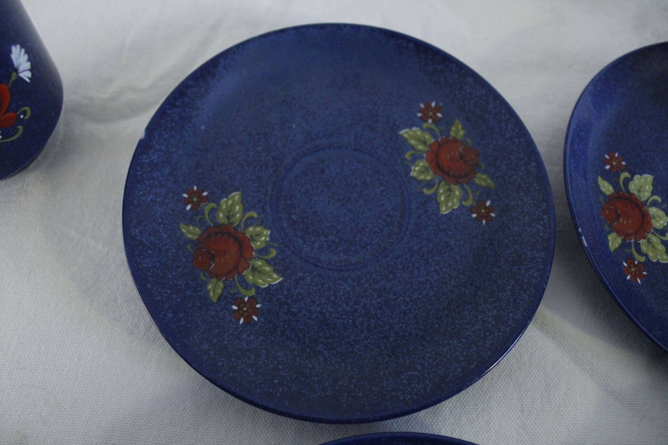 Vintage coffee set - blue and red flower patterns