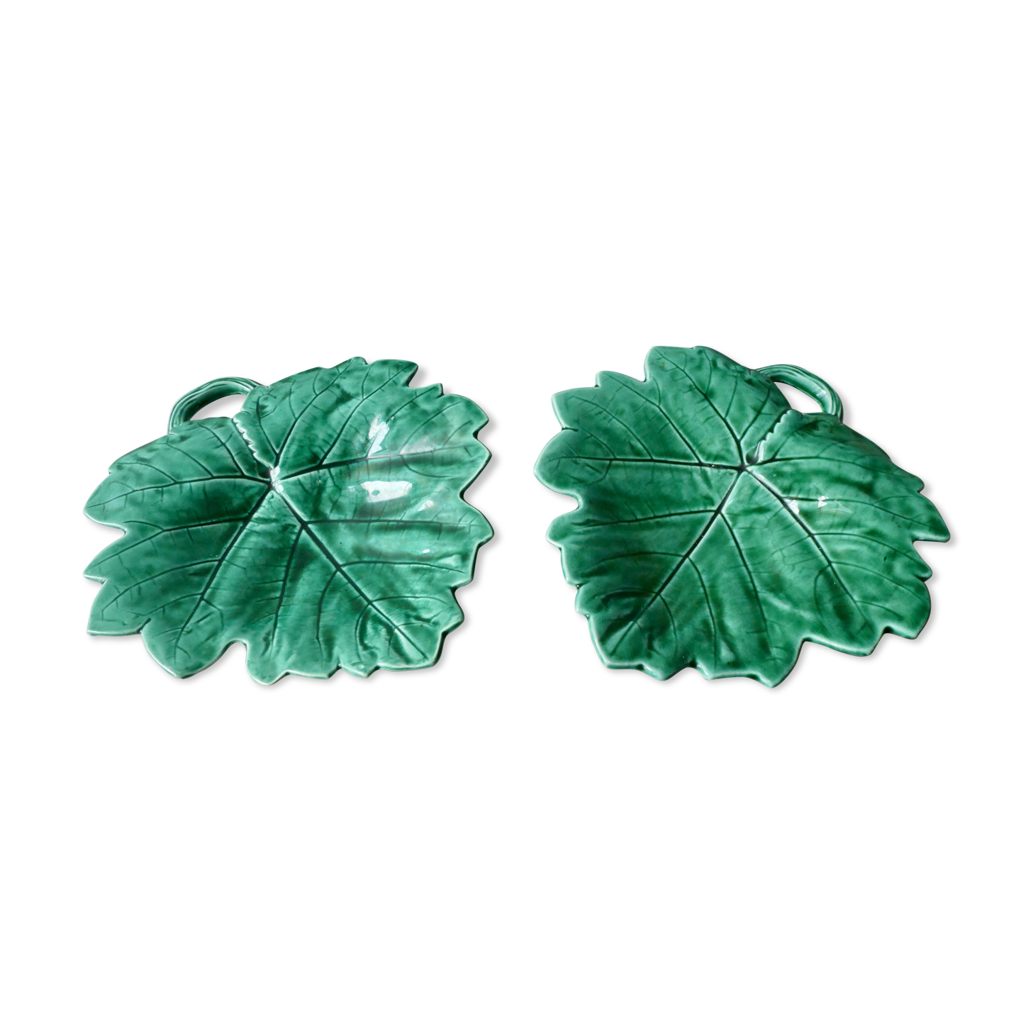 Set of 2 leaf-shaped bowls, Sarreguemines France