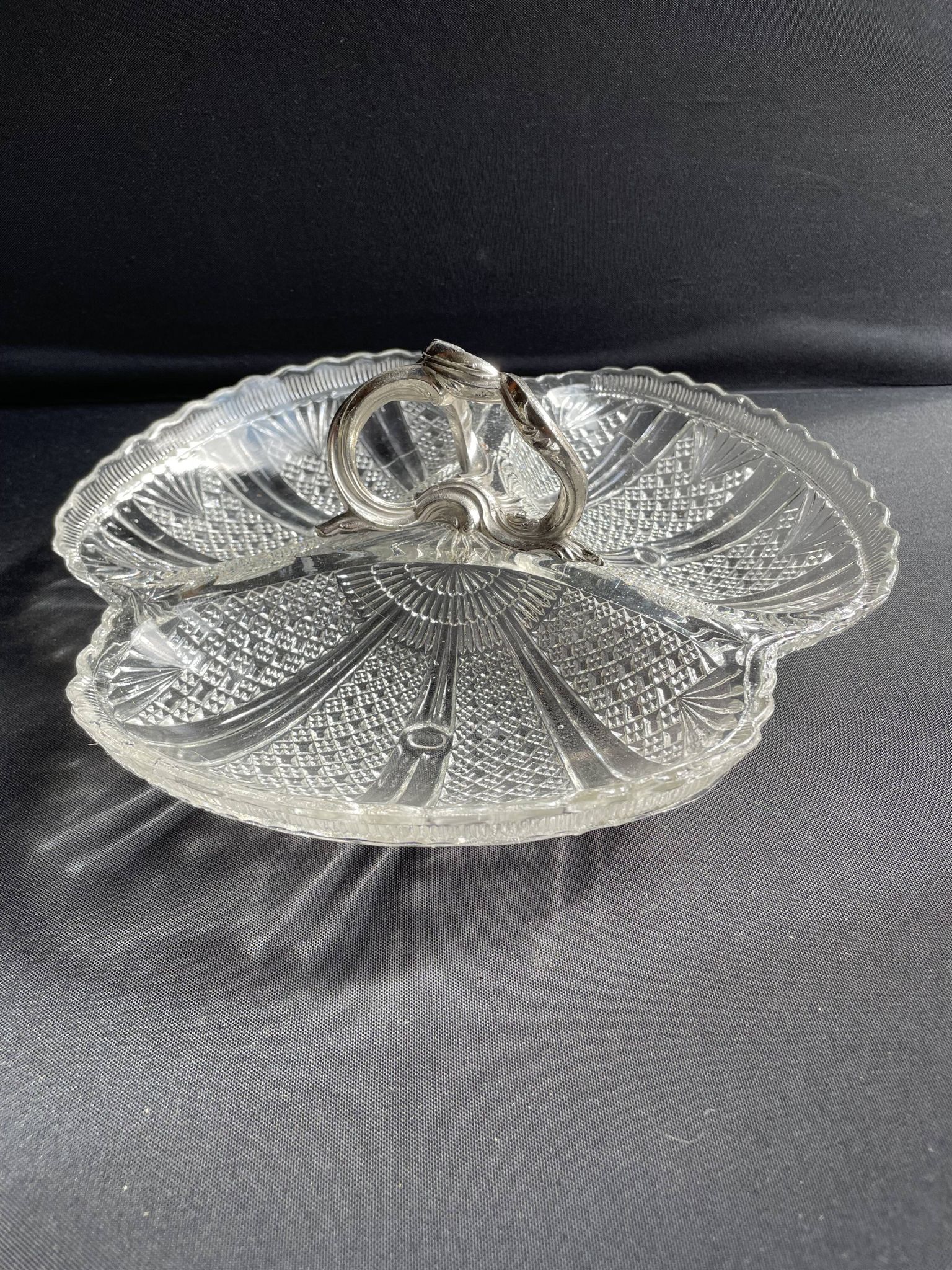 Plat appelé mendiant Art nouveau