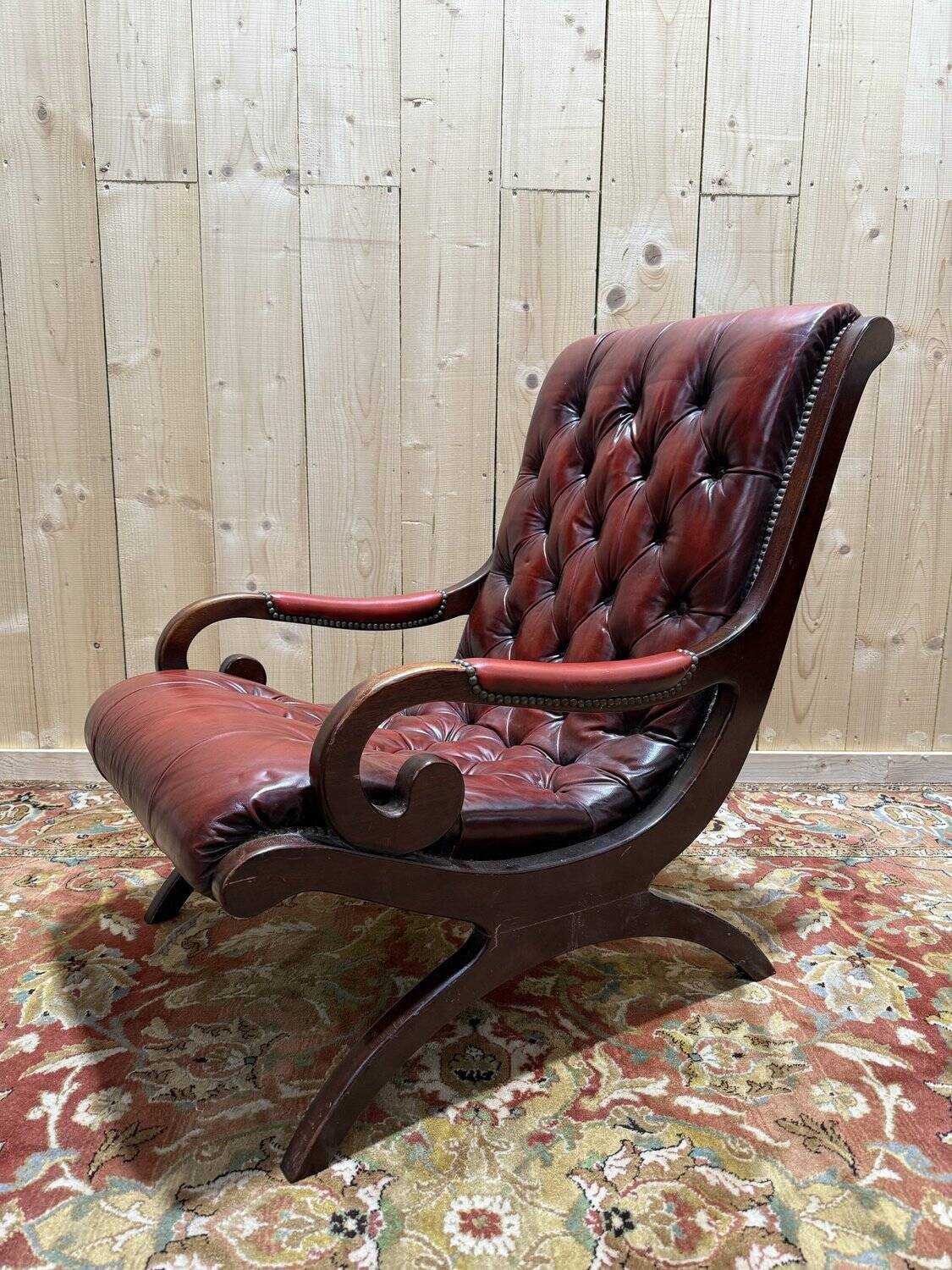 Chesterfield English Slipper Chair in tufted leather