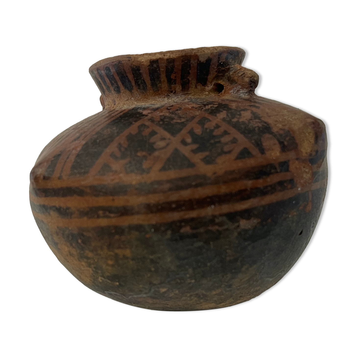 China pot from the Neolithic period Majiayao culture (-3300-2200 BC.C)