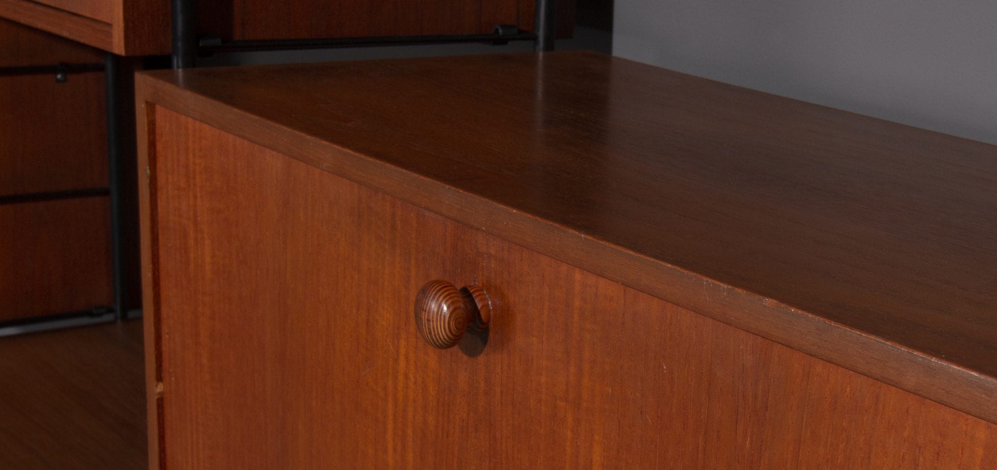 Vintage design wall shelf produced by Holz-pfel