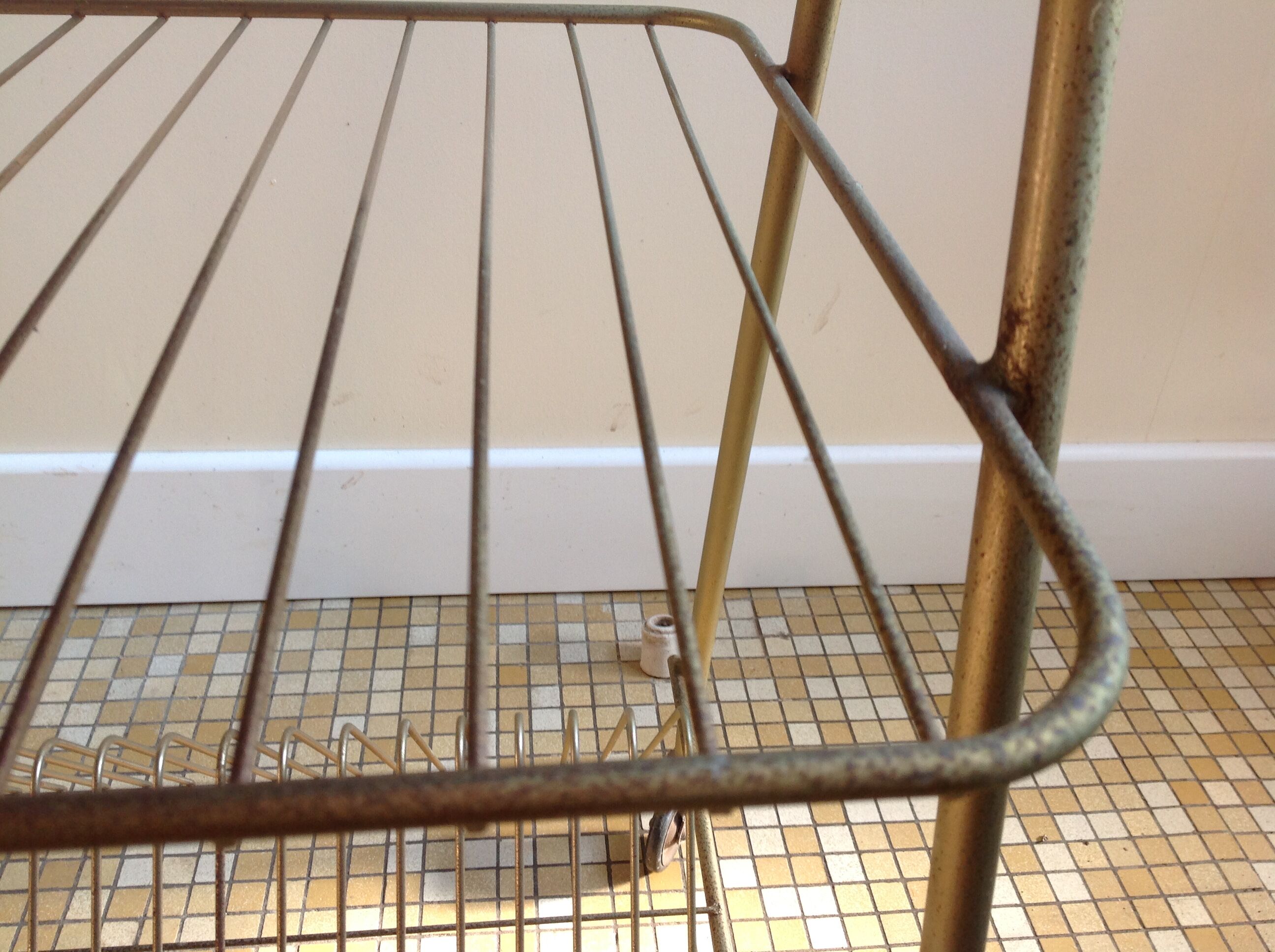 Table magazine holder