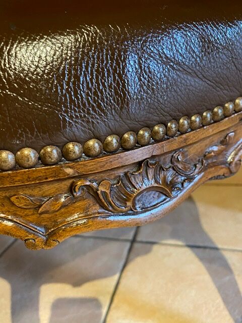 Late 19th century Louis XV-style office chair