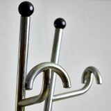 Porte-manteau postmoderne avec porte-parapluie et décor de sphères en vinyle