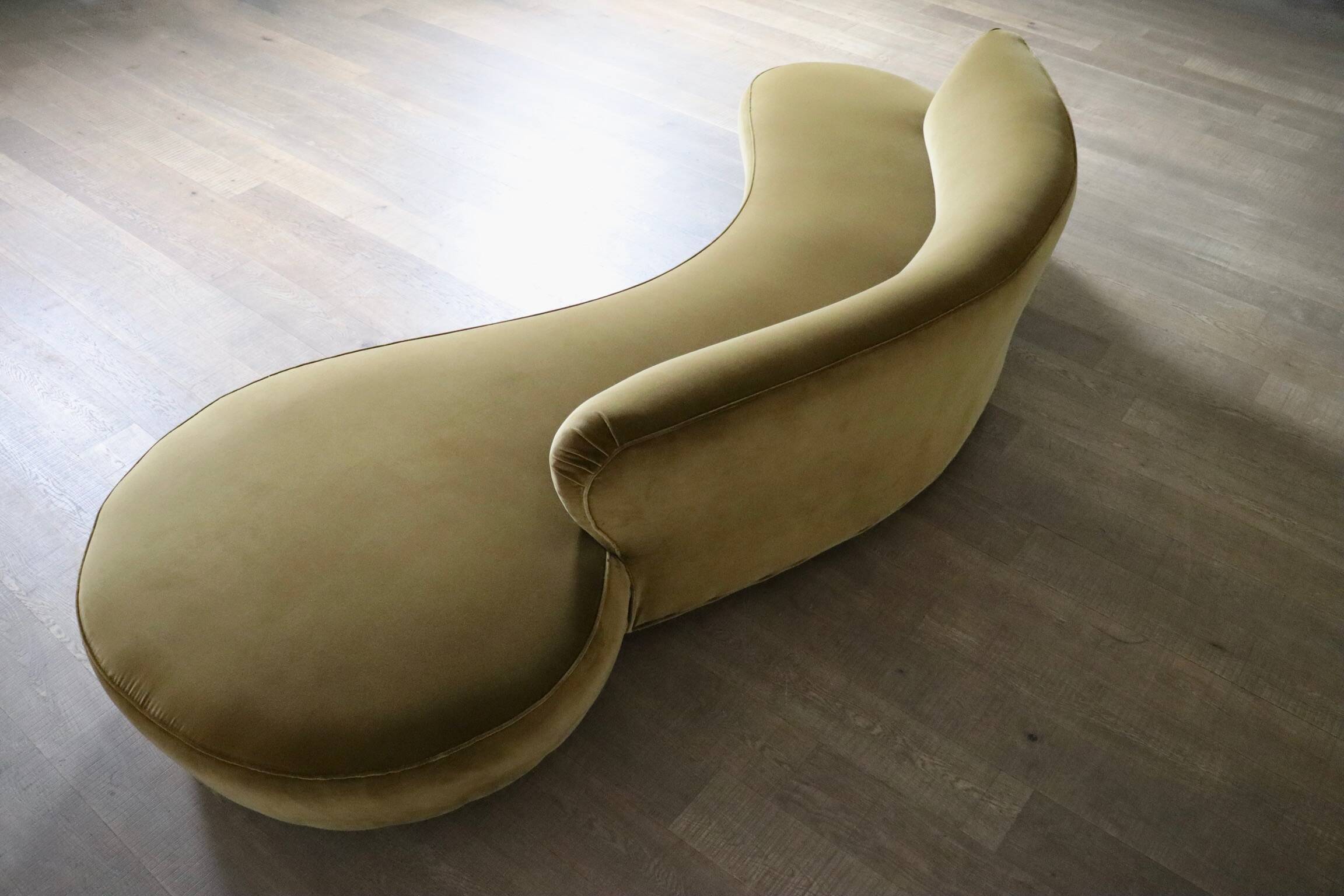 Vladimir Kagan serpentine sofa in velvet for Directional USA 1999