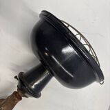Enameled industrial lamp