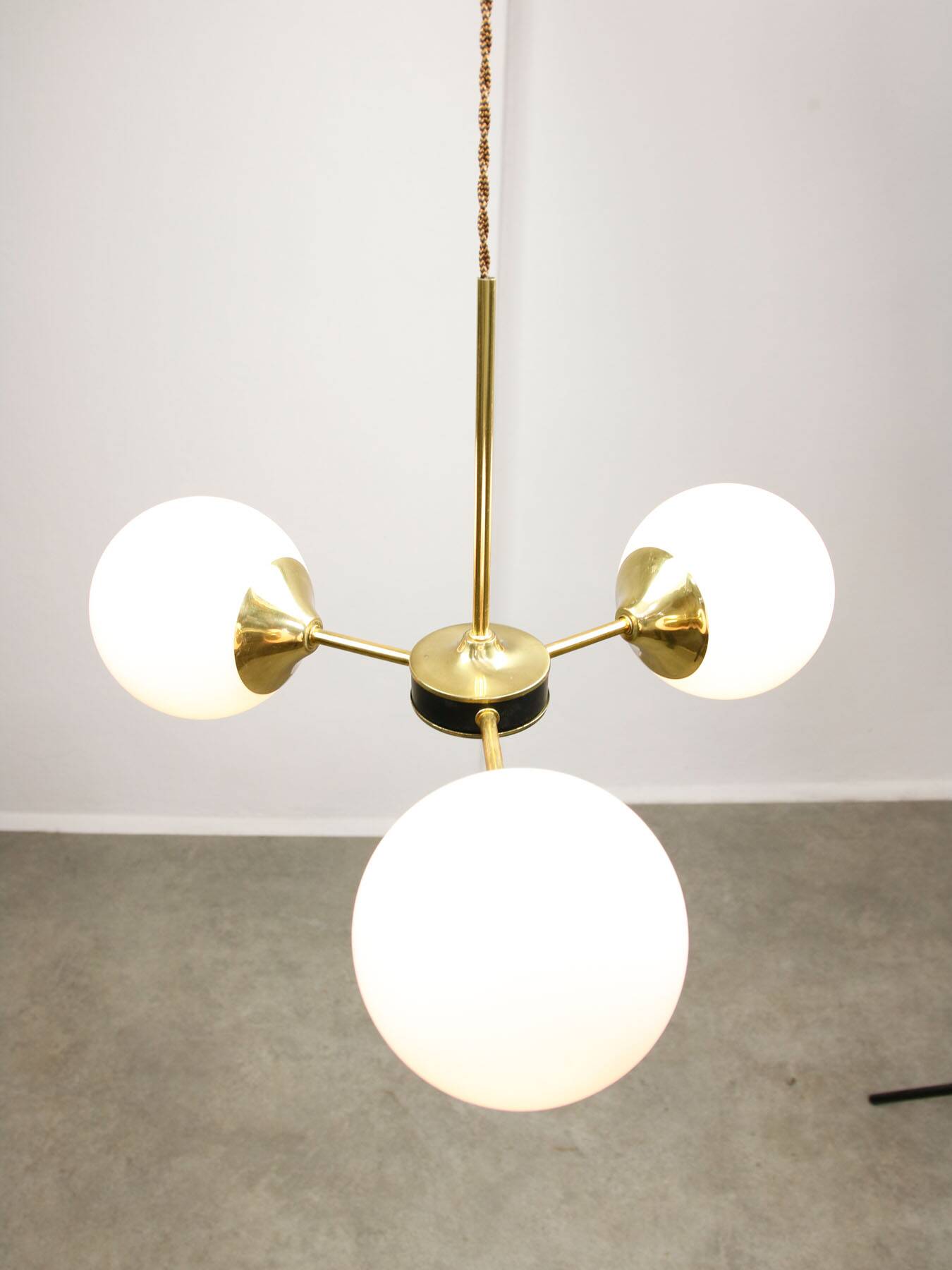 Mid-Century Modern Italian Chandelier in Brass and Opaline Glass, 1960s
