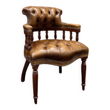 Fauteuil Chesterfield anglais classique