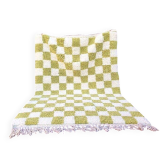 Handmade traditional Moroccan wool rug size 140 x 260 cm.