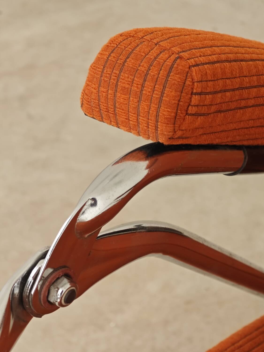 Indoor deckchair, Lama 70's orange deck chair