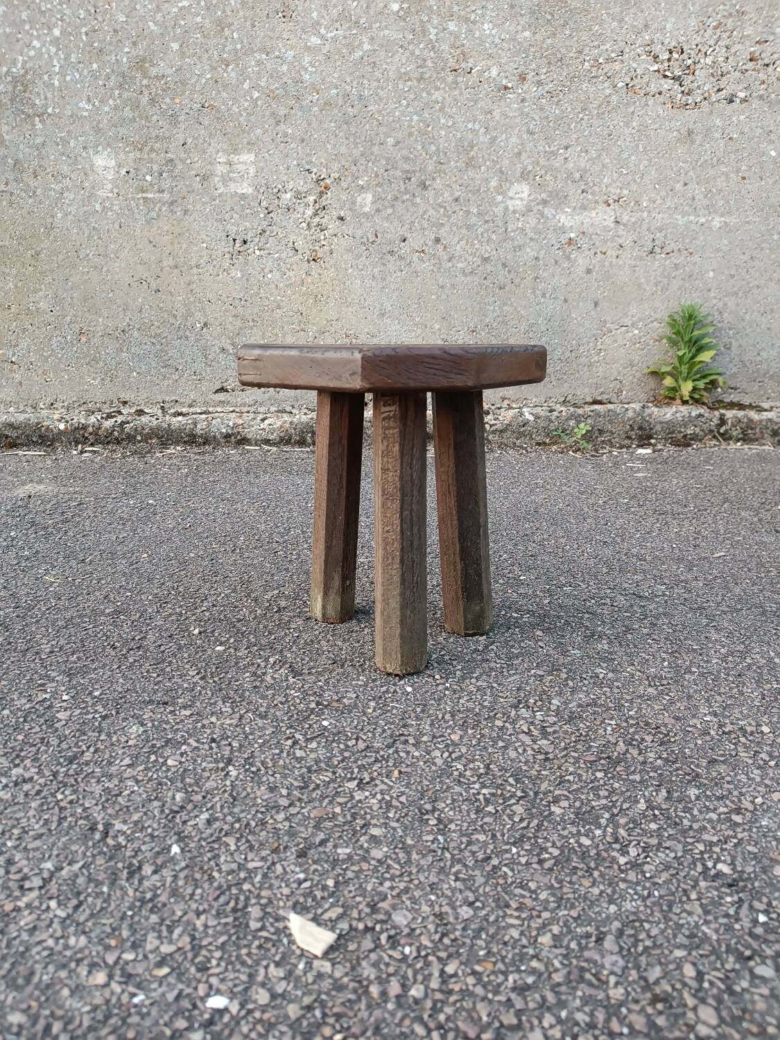 Tripod stool