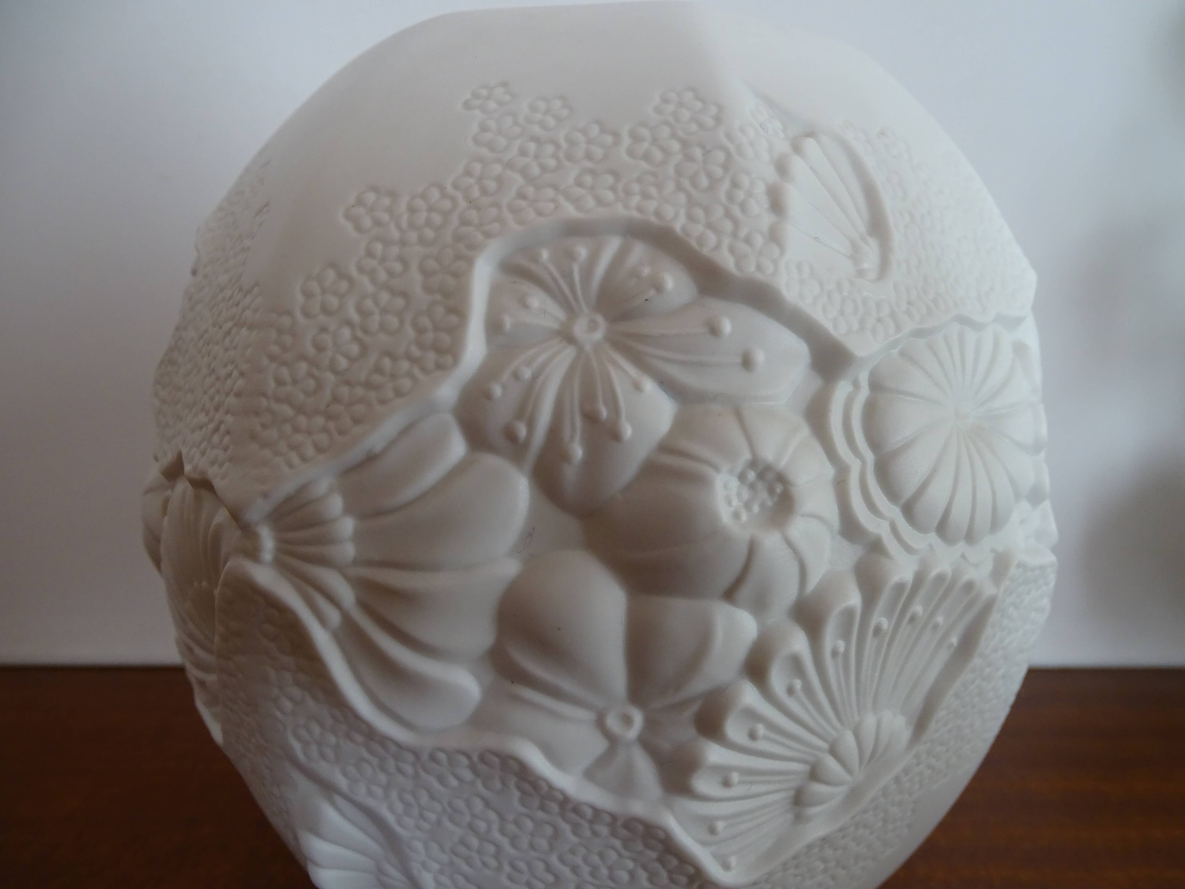 Kaiser Germany M Frey biscuit ball vase signed
