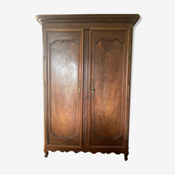 Armoire en acajou à panneaux chantournés XIX ème siècle 240X130