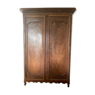 Armoire en acajou à panneaux chantournés XIX ème siècle 240X130