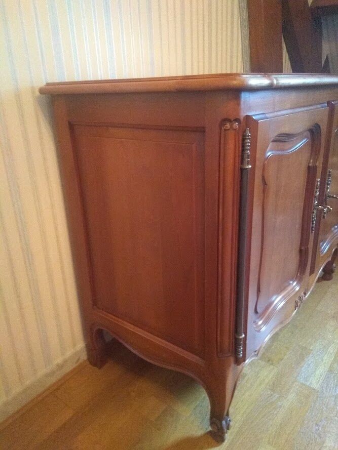 Low cherry buffet
