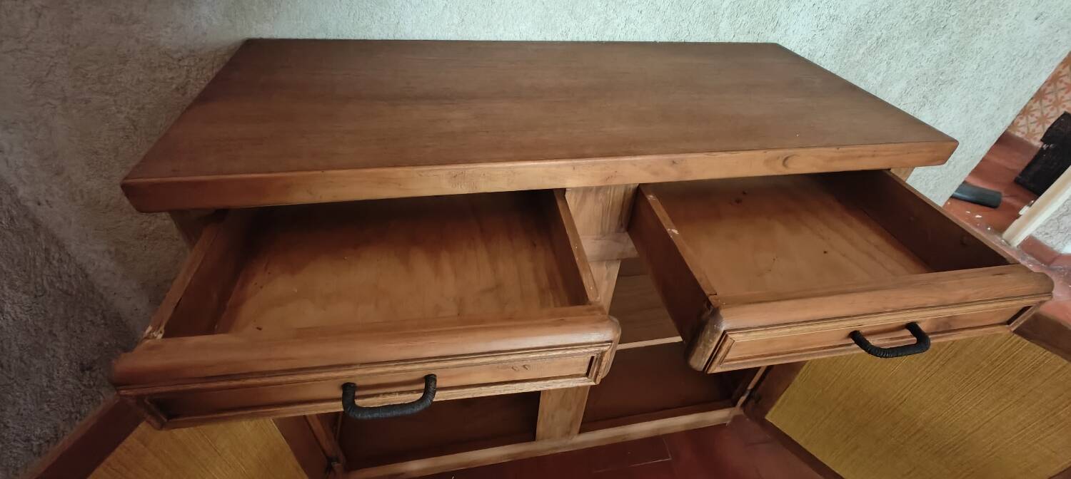 Solid wood sideboard