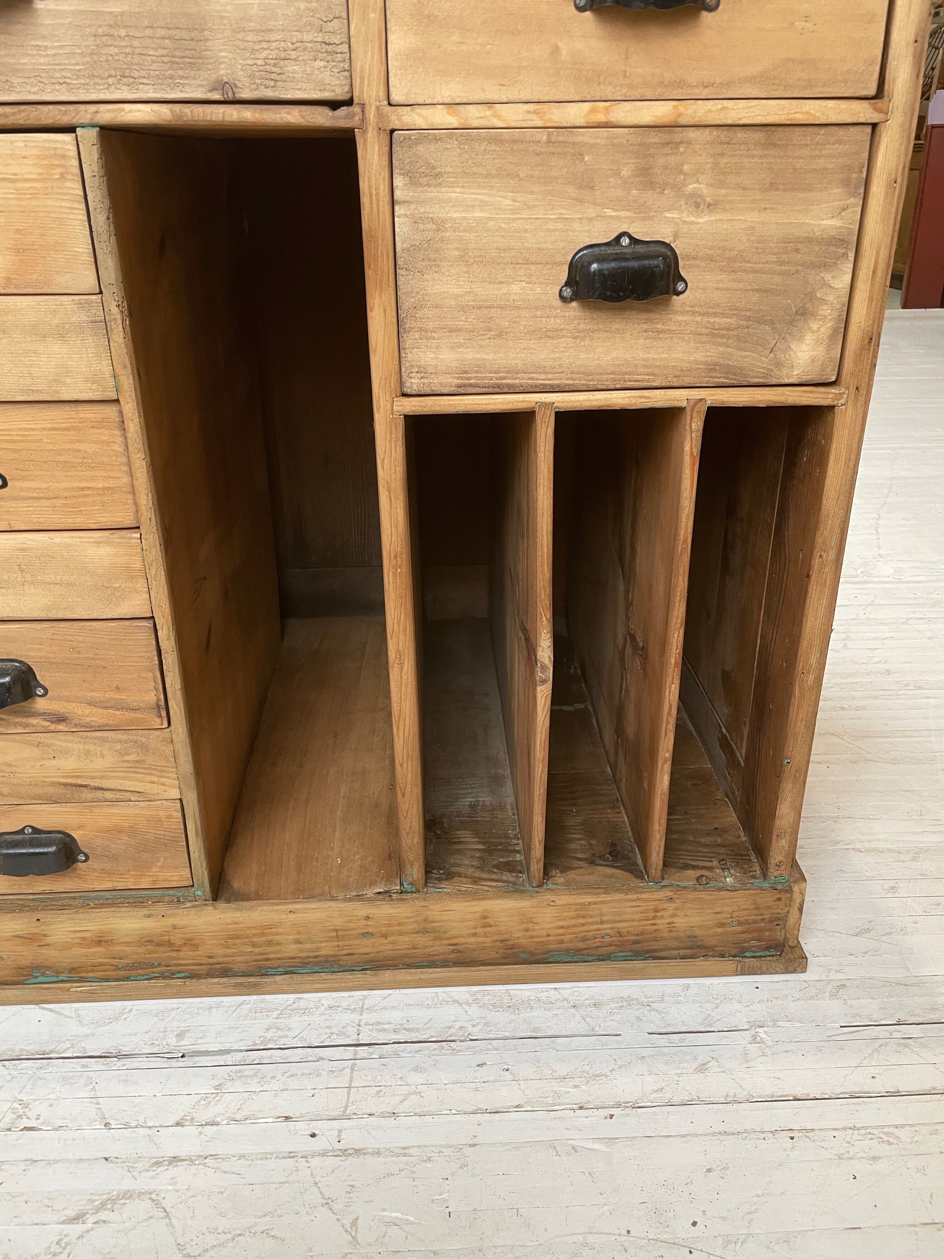 Old XXL drawer counter