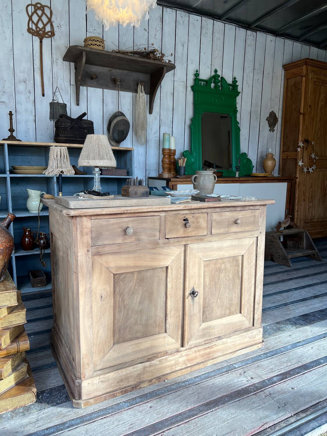 Small raw wood counter