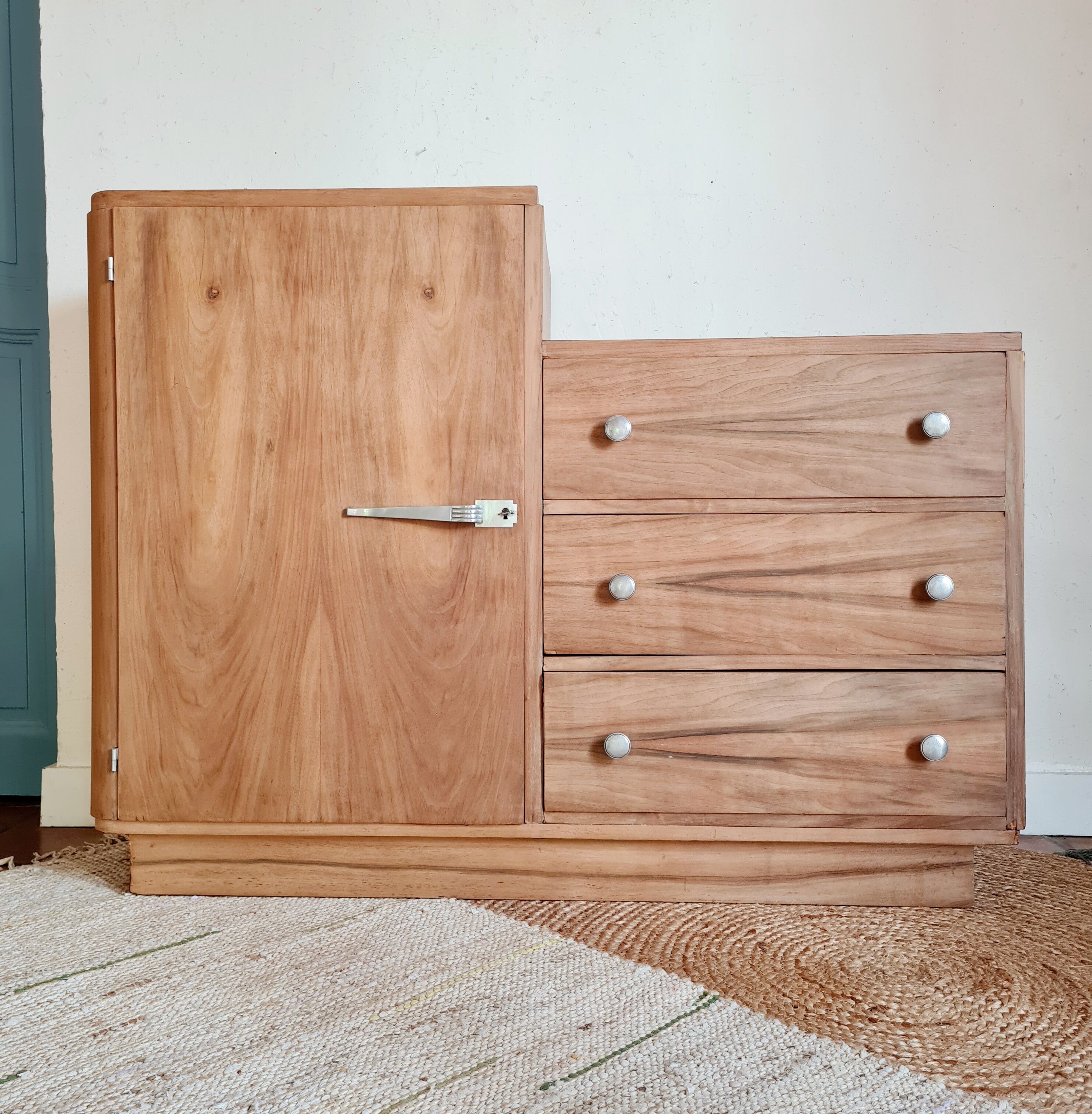 Commode asymétrique art déco
