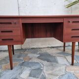 Scandinavian double-sided desk