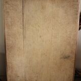 Wooden board to cut rounded edges