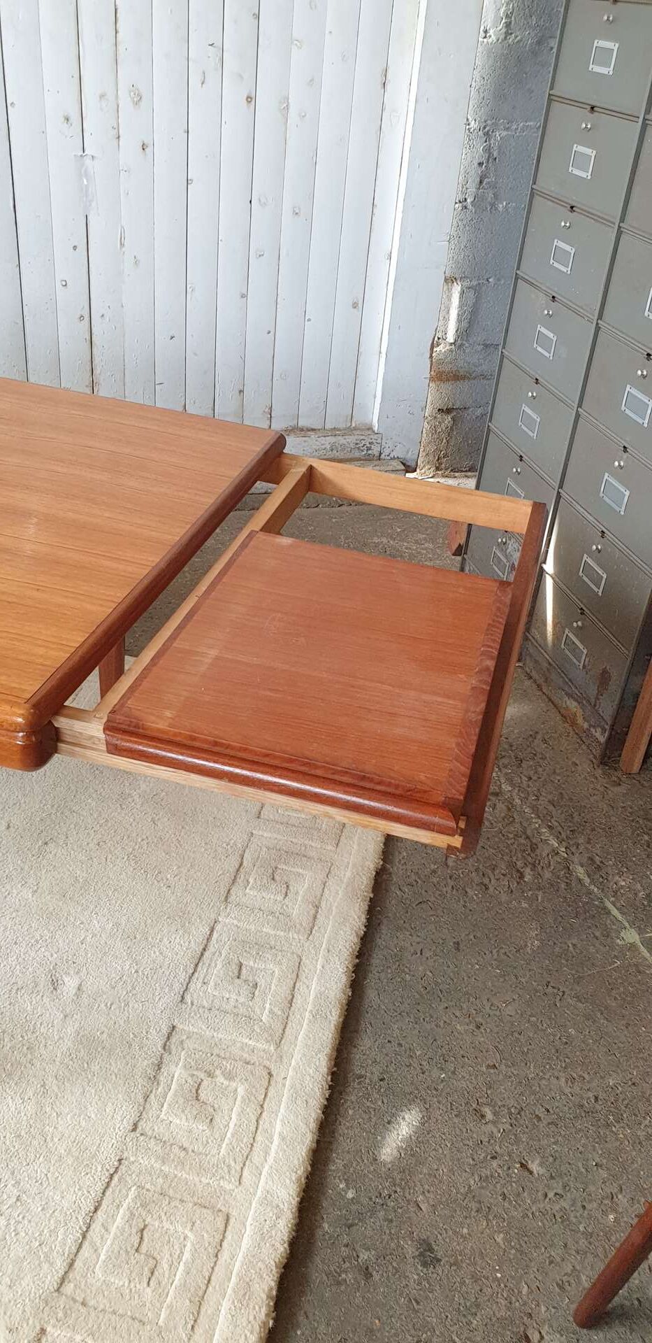 Table vintage en teck datant des années 60