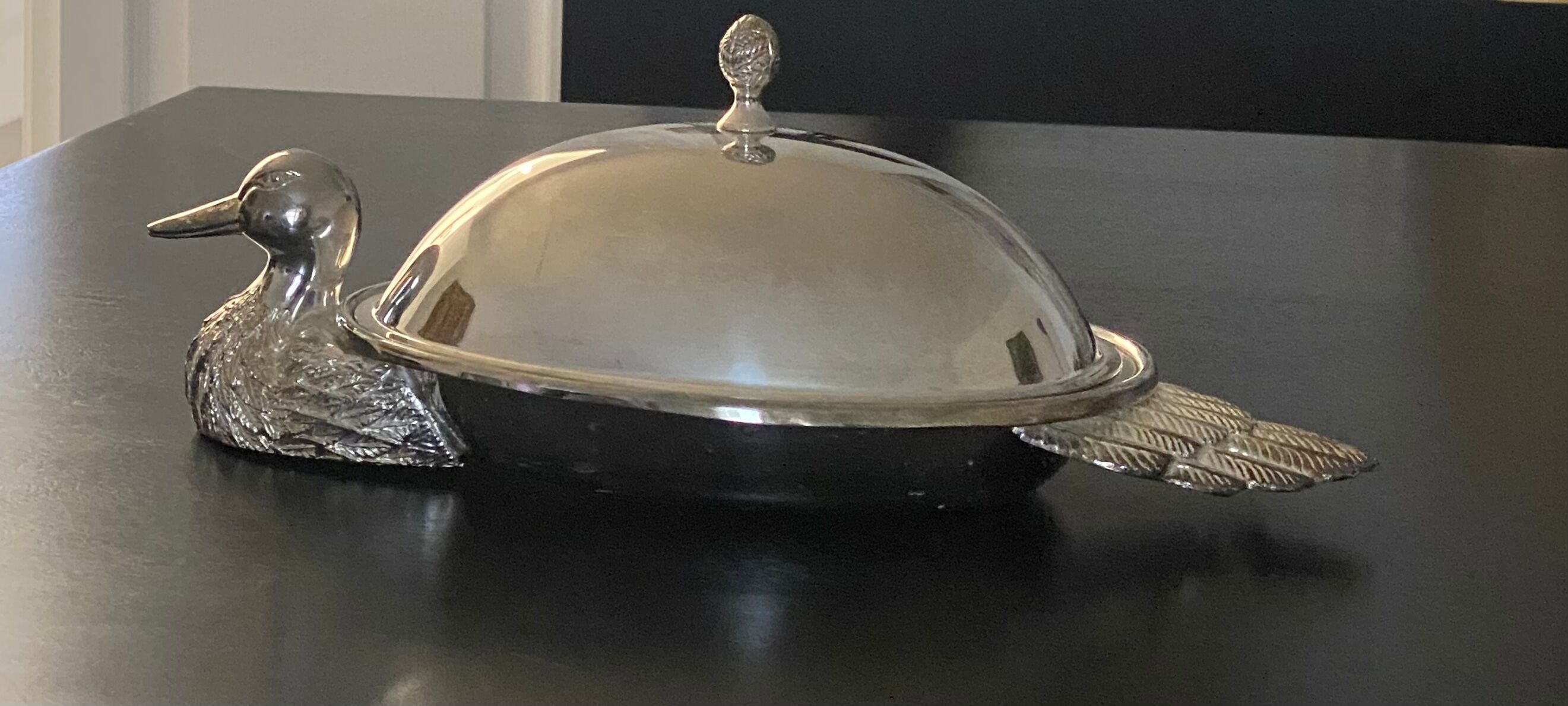 Foie gras dish with duck-shaped bell and double bottom