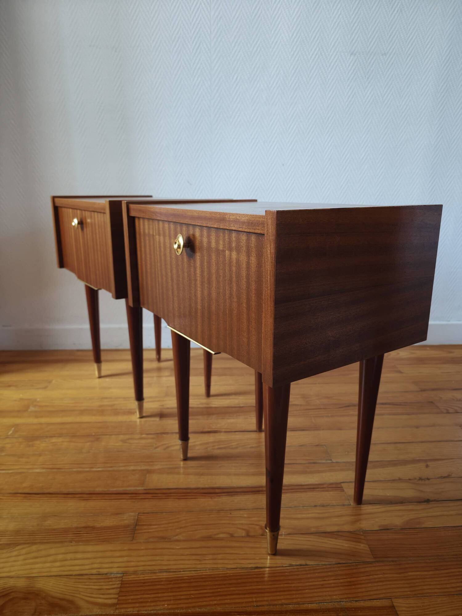 Paire de tables de chevet Mid-Century