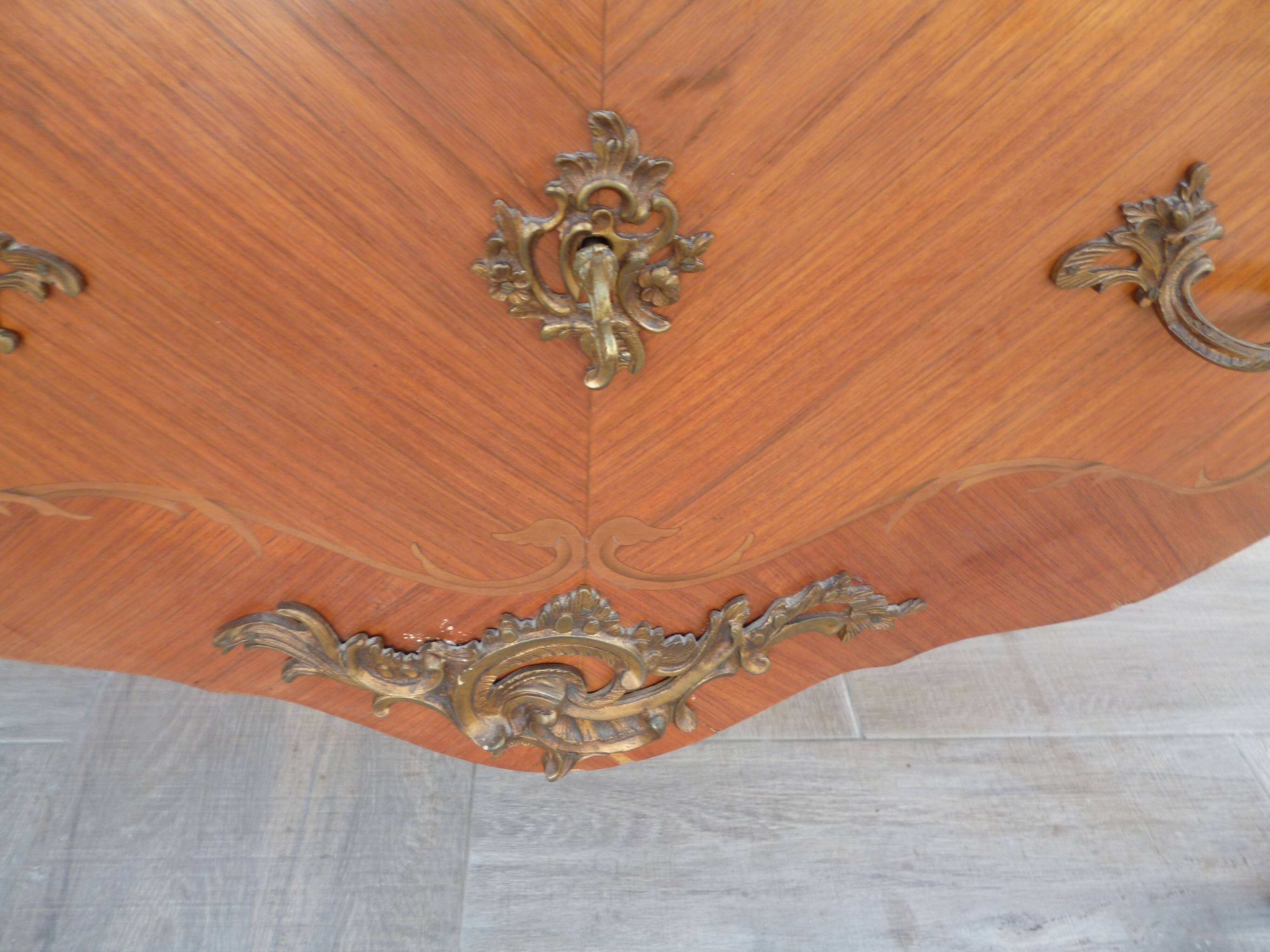 Curved dresser style Louis XV rosewood