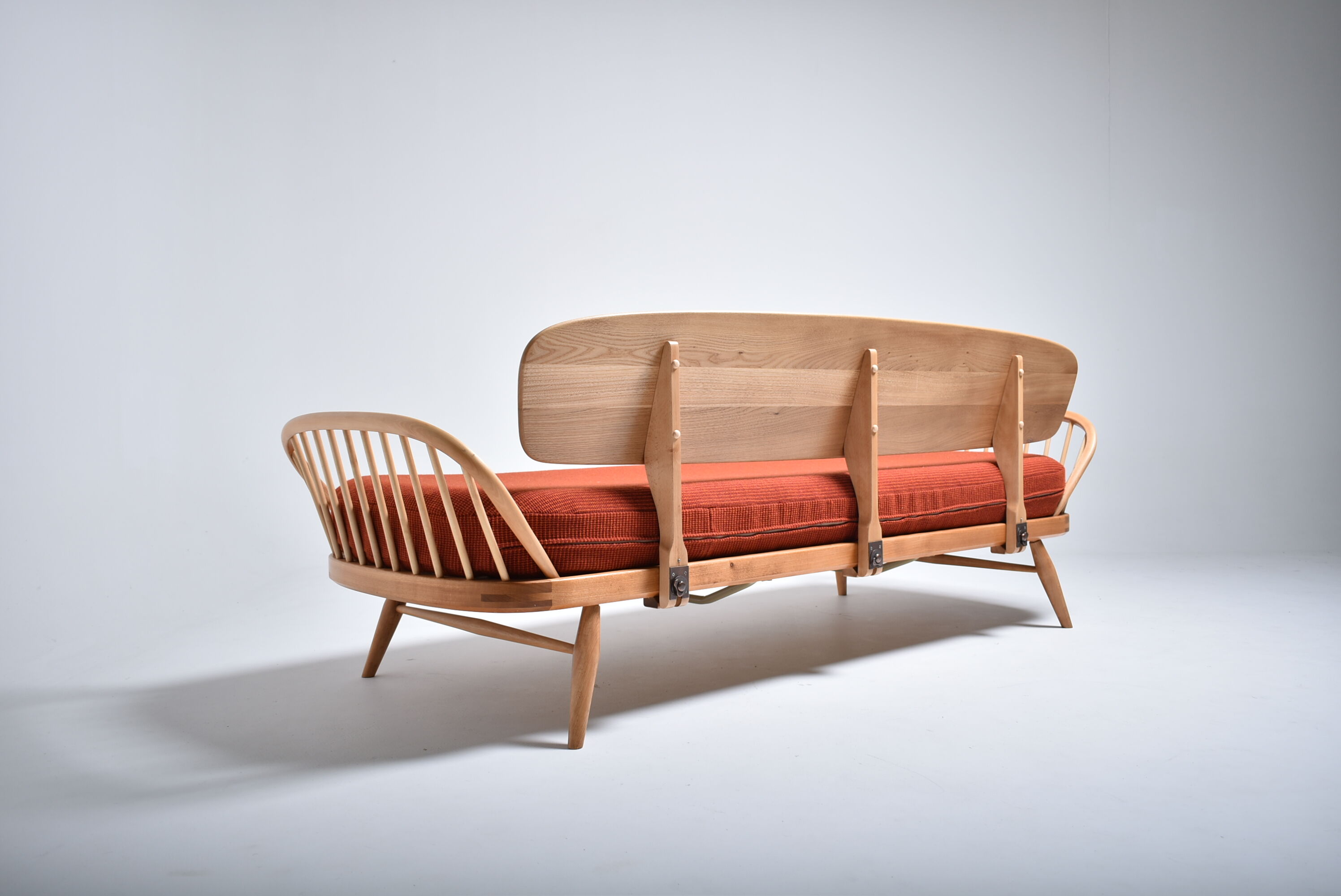 Ercol studio couch Lucian Ercolani bed bench