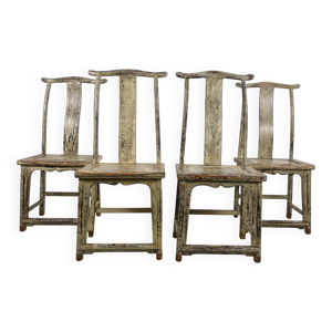 ensemble de quatre chaises