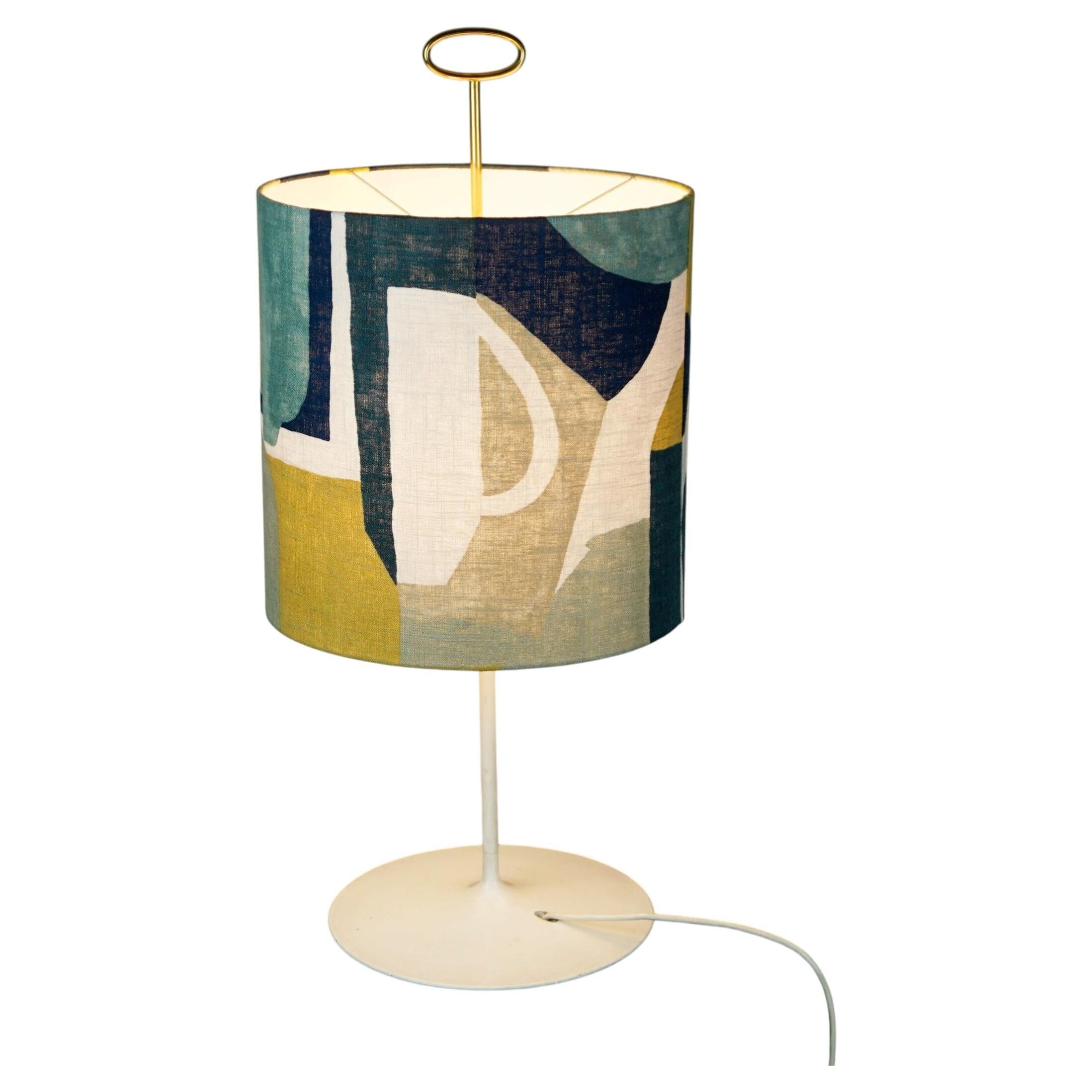 Austrian Mid-Century Table Lamp, White Lacquered with Brass Elements, Attributed to J.T. Kalmar