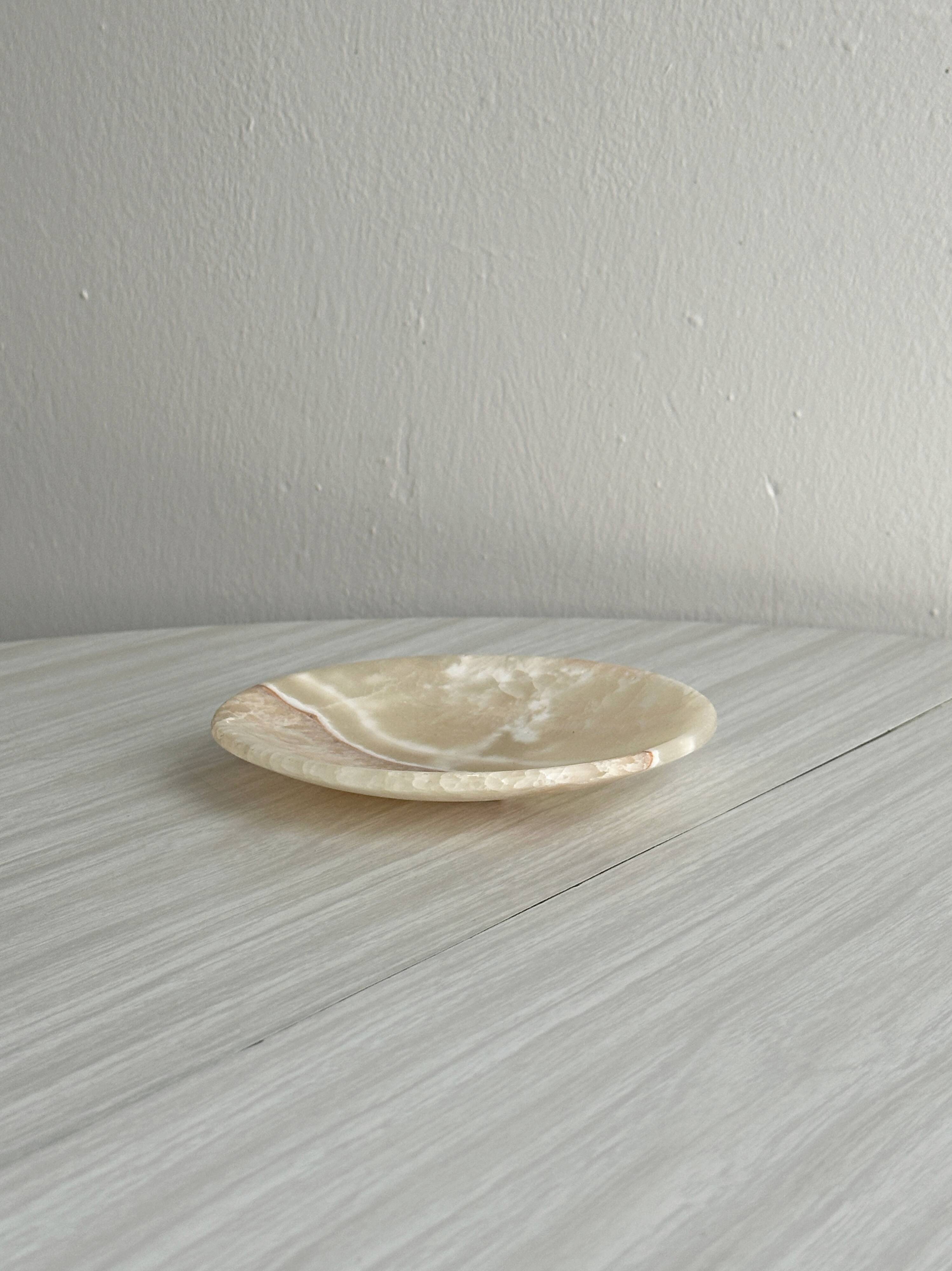 Coupelle en pierre naturelle veinée crème