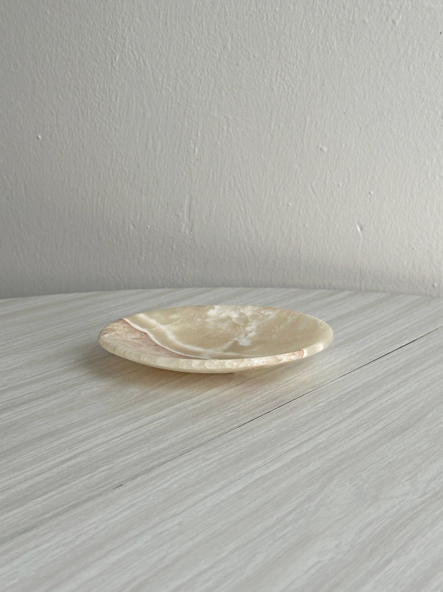 Coupelle en pierre naturelle veinée crème