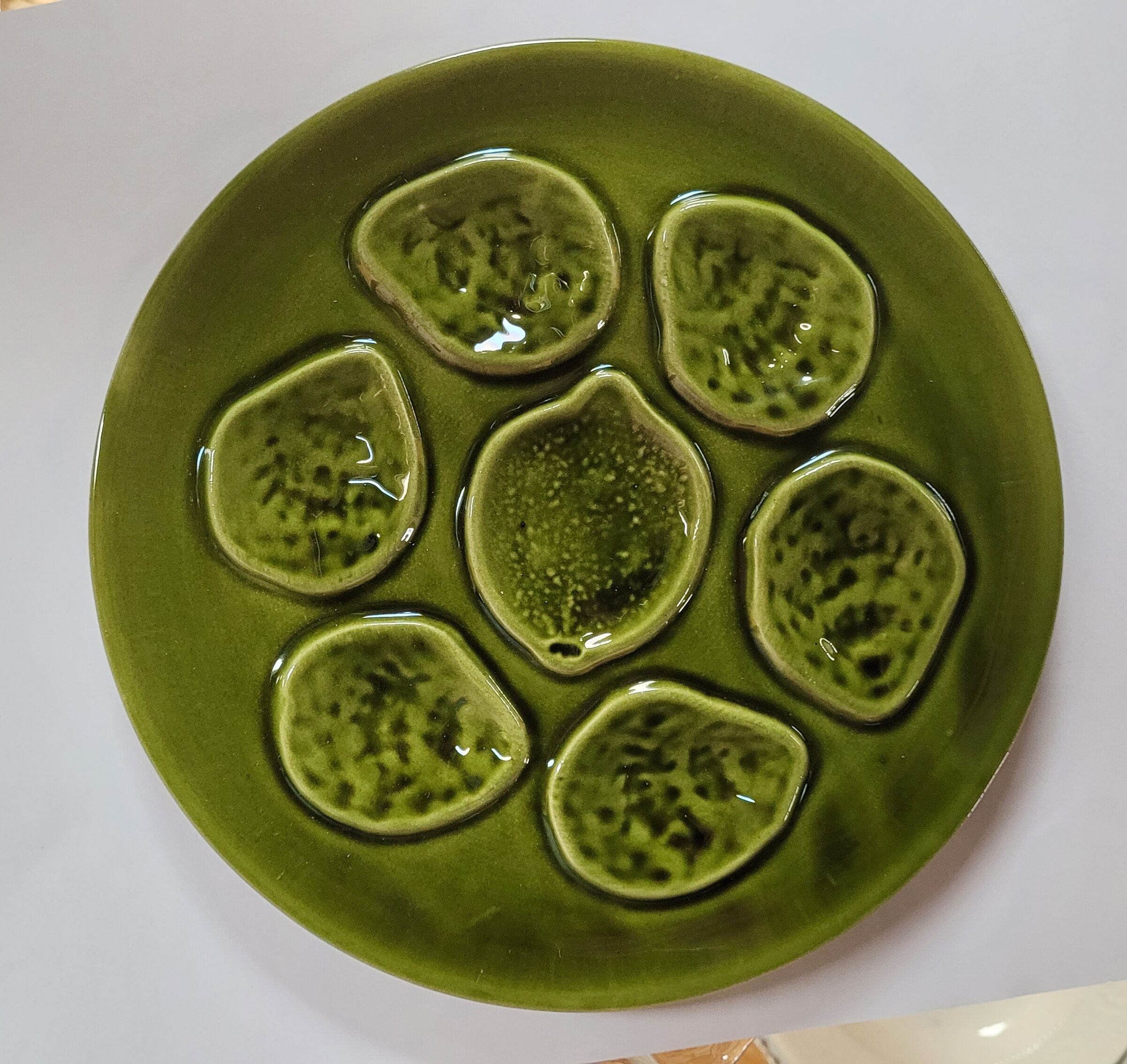 Green oyster plate