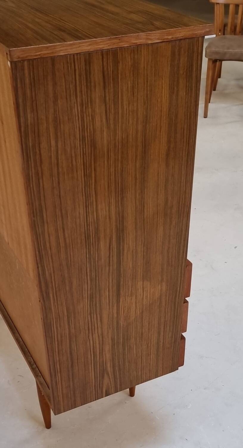 Vitrine du milieu du siècle