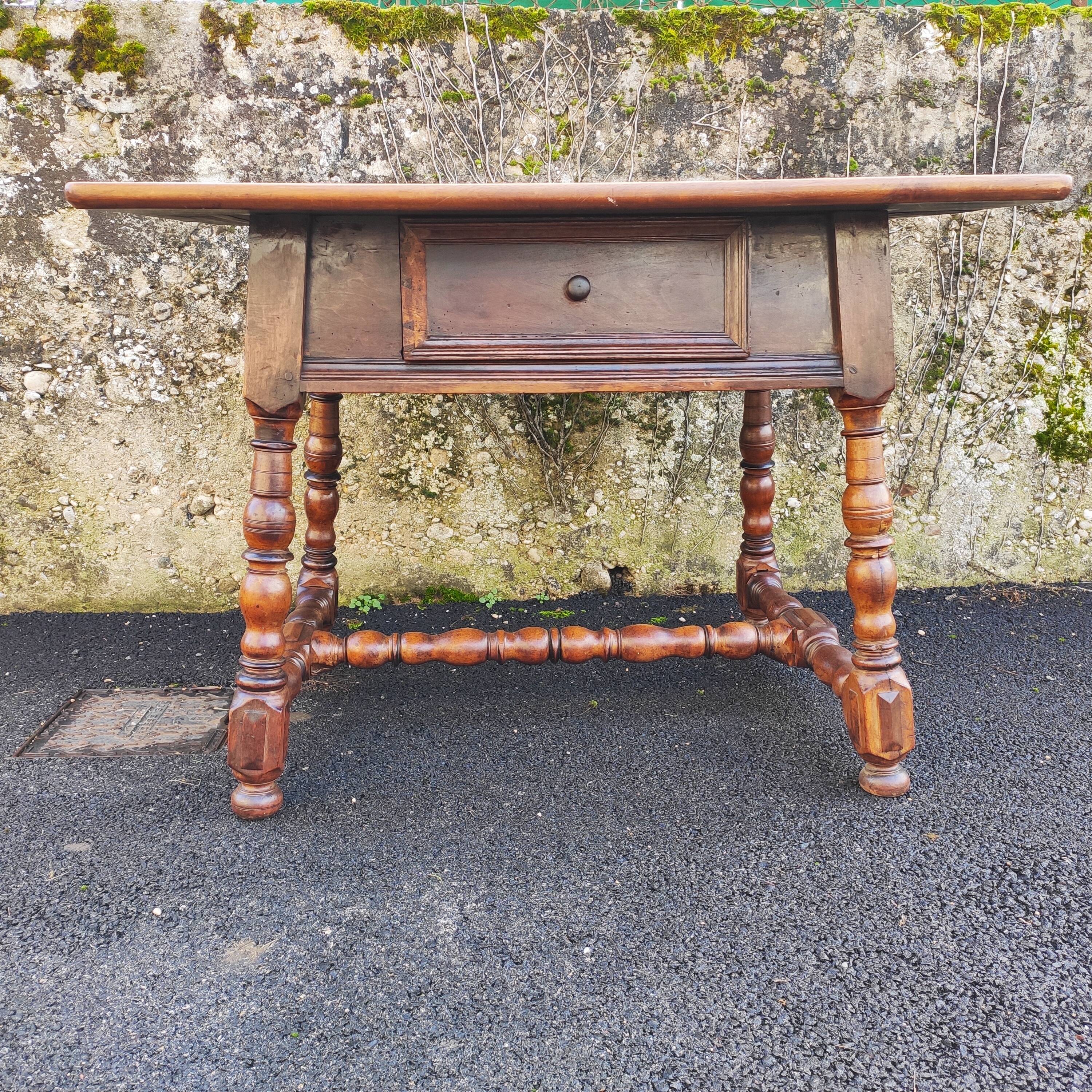 Antique Swiss table in solid walnut - 19th century
