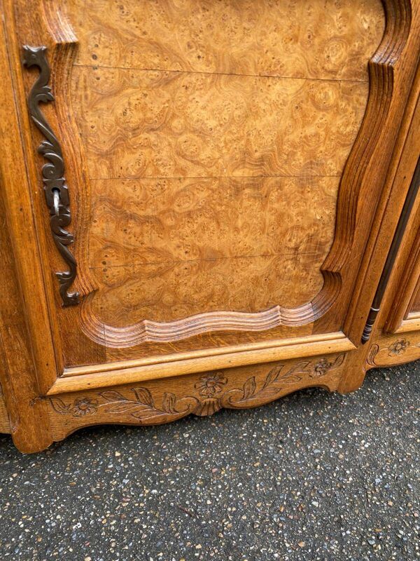 Buffet Louis XV époque 19ème en bois chêne massif