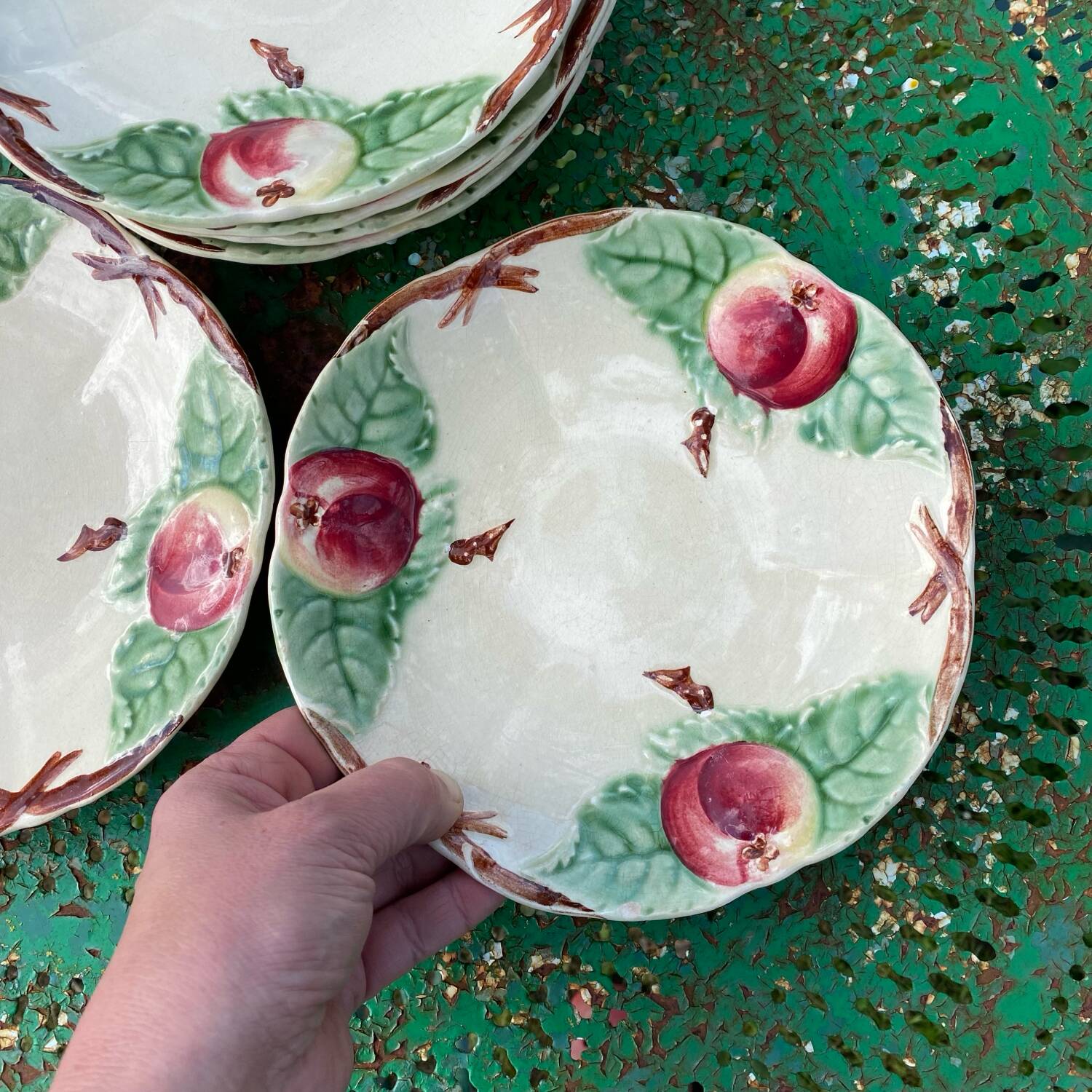 Dessert plates in Choisy le Roi slipware
