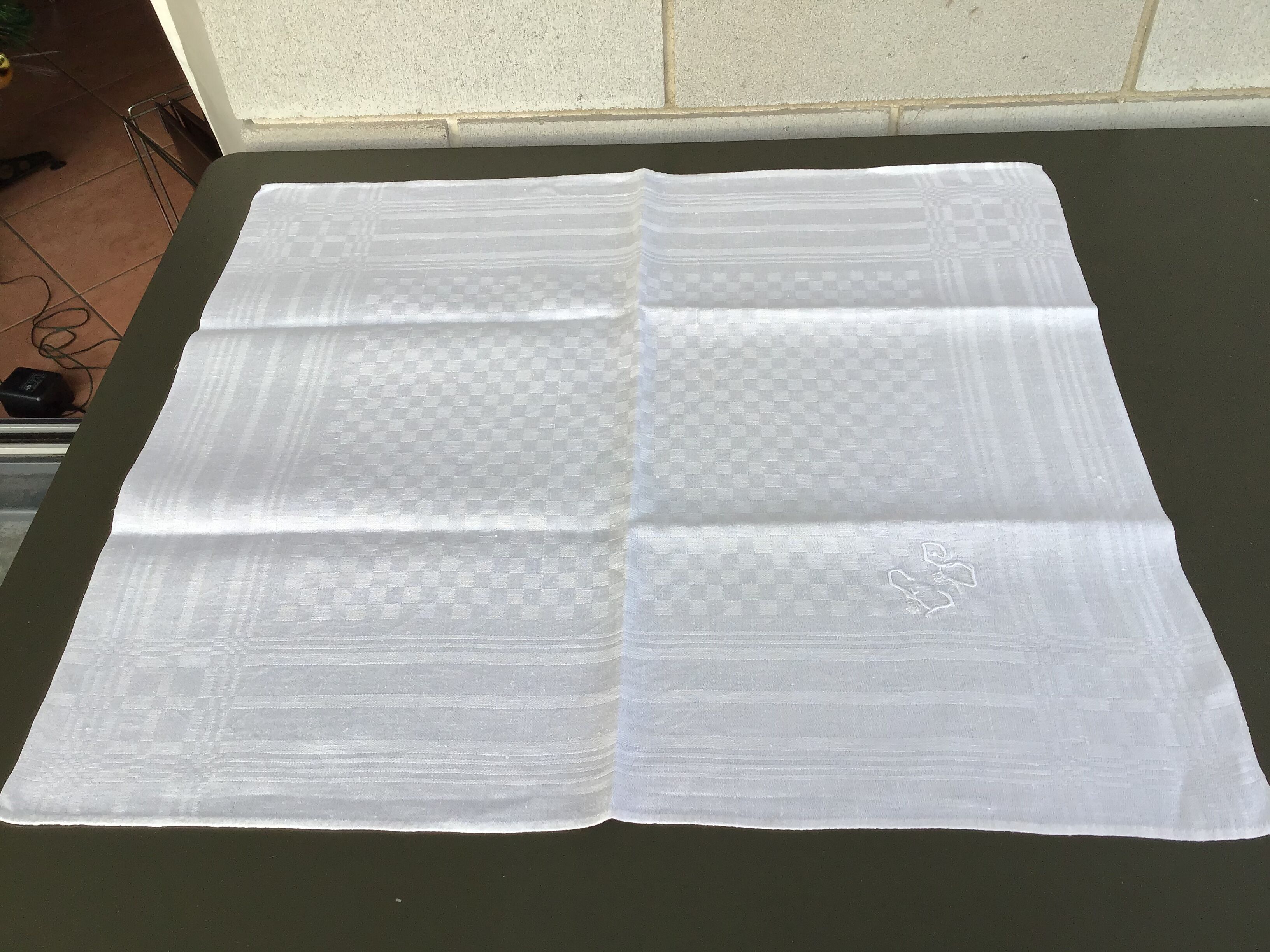 9 towels LS or ES damask tiles stripes